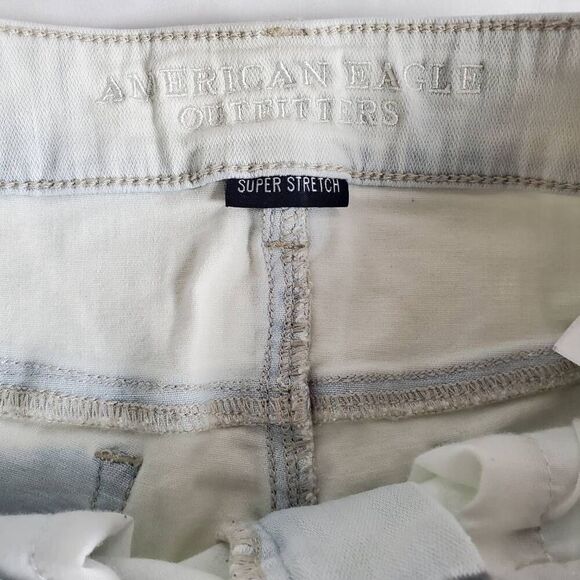 American Eagle Outfitters Women’s Hi-Rise Shortie Distressed Denim Shorts Size 6 - Picture 4 of 7